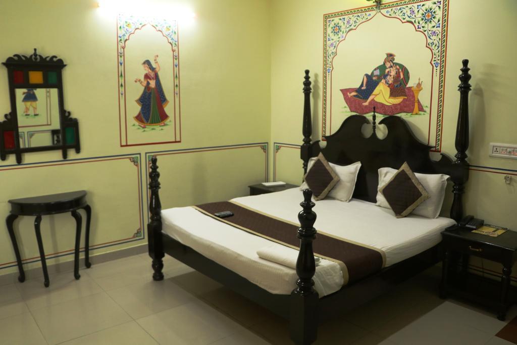 Hotel Vaishnavi Jaipur Exteriör bild