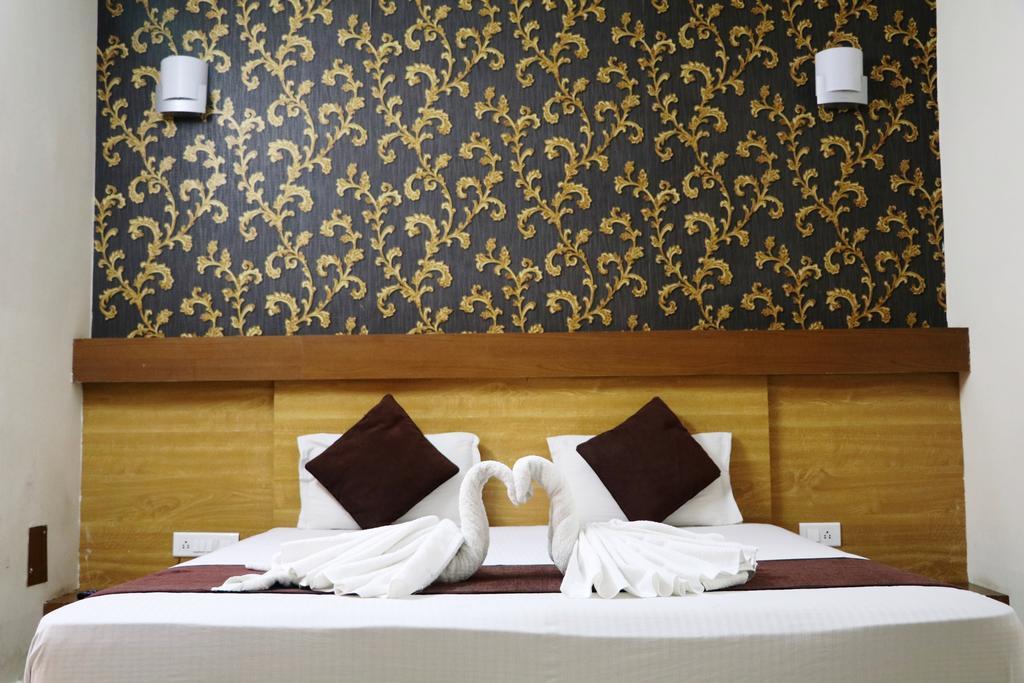 Hotel Vaishnavi Jaipur Exteriör bild
