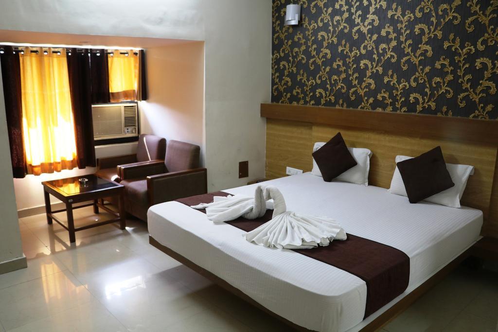 Hotel Vaishnavi Jaipur Exteriör bild