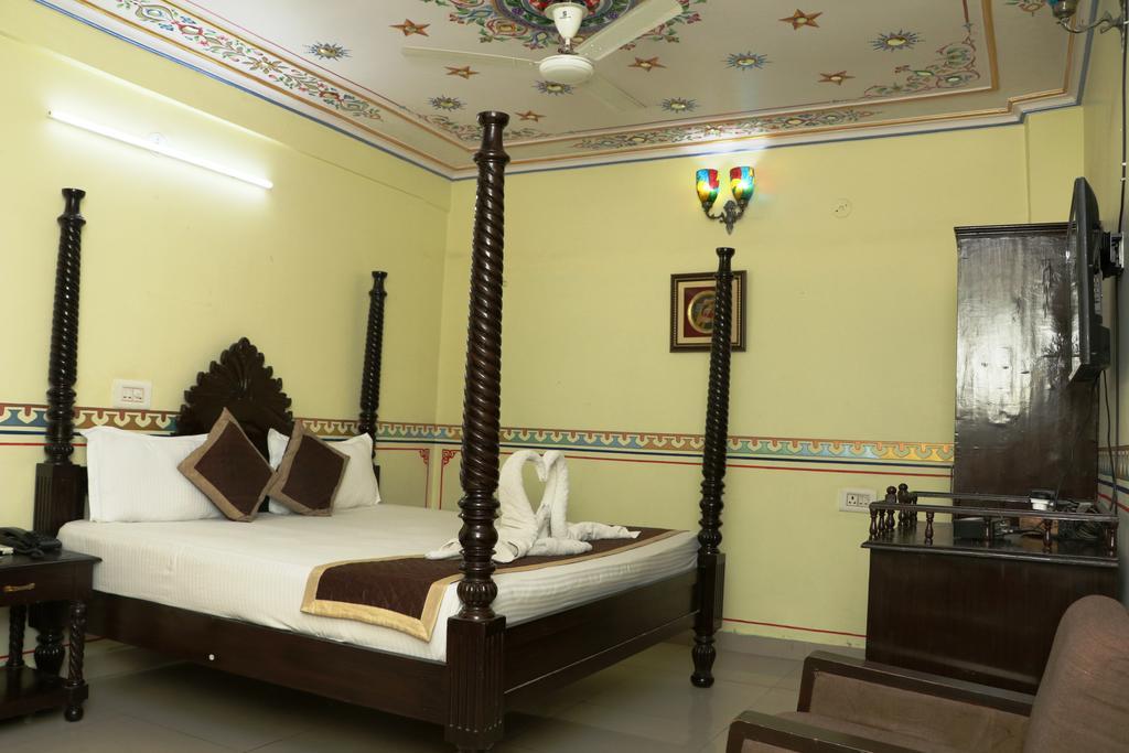 Hotel Vaishnavi Jaipur Exteriör bild