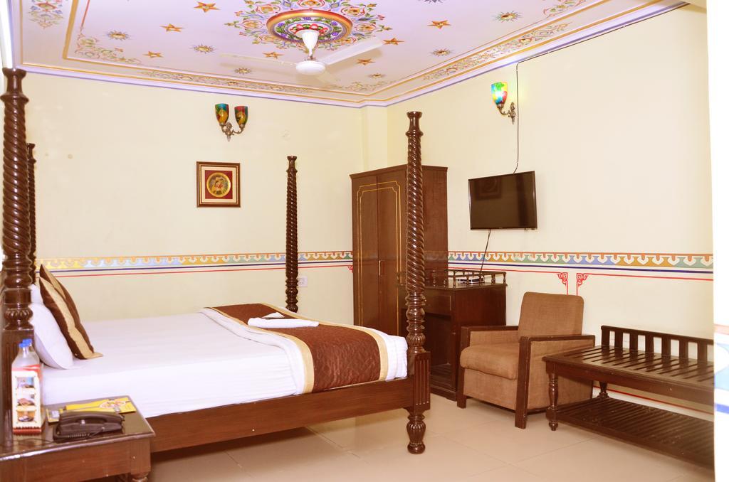 Hotel Vaishnavi Jaipur Exteriör bild