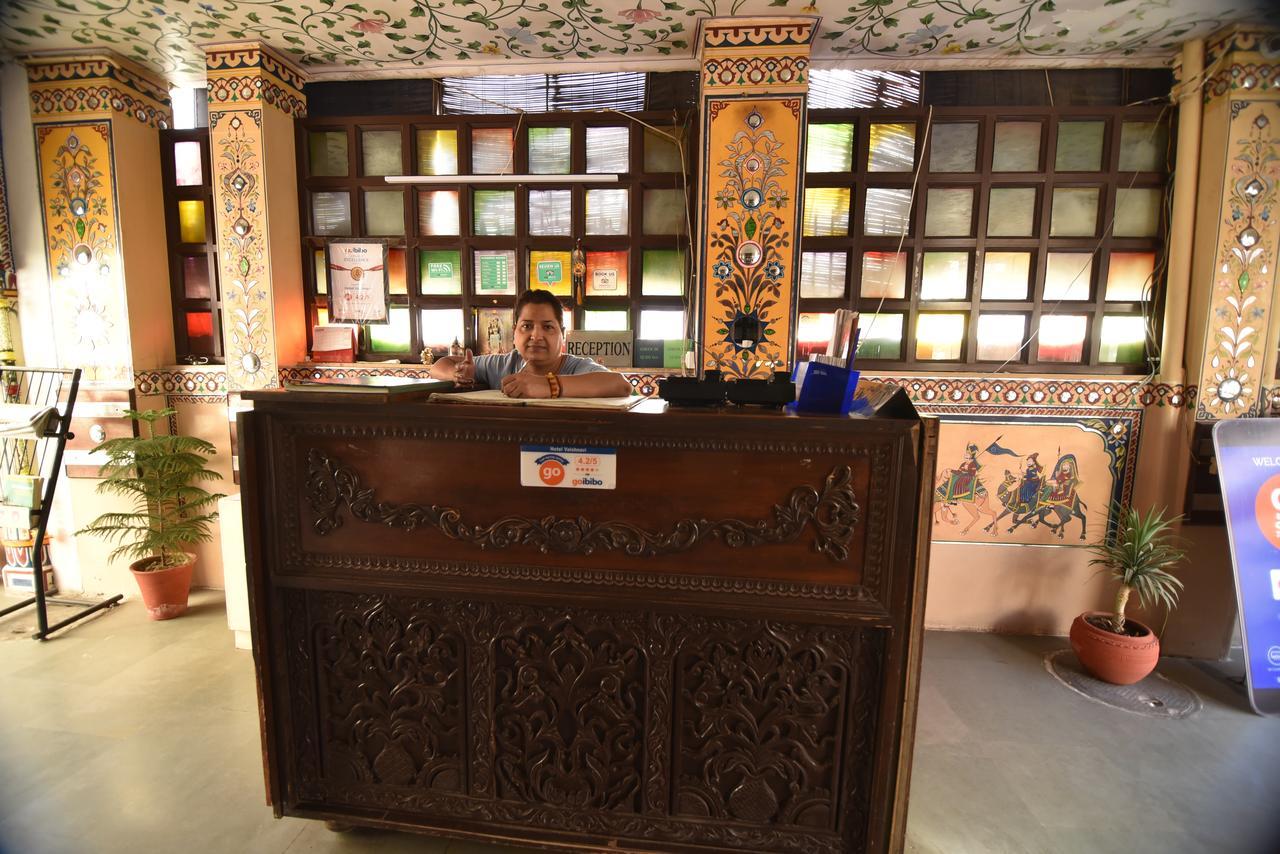 Hotel Vaishnavi Jaipur Exteriör bild